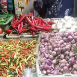 Harga Cabai dan Bawang di Surabaya Naik Signifikan Jelang Imlek dan Ramadhan