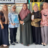 Pendampingan Digitalisasi UMKM, Warung 17 Surabaya Optimalkan Media Sosial