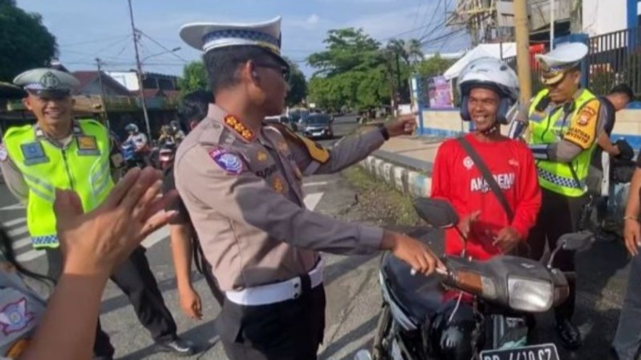 Persoalan Utama Polri Bukan Kelembagaan, tapi Perilaku dan Moral Aparat
            - galeri foto