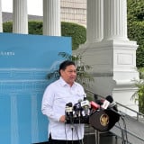 Airlangga Laporan Paket Stimulus Triwulan I pada Prabowo: Bansos Pangan Hingga WFA Jelang Lebaran