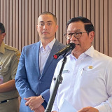 Gubernur Pramono Tegas Minta Warga Tidak Gadaikan Kartu Jakarta Pintar