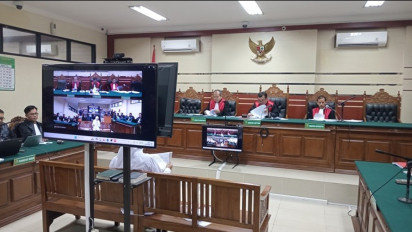 Khofifah Bersaksi di Sidang Korupsi Dana Hibah Jatim dan Sampaikan Maaf