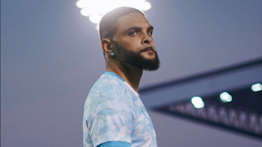 Alfeandra Dewangga Panen Kritik Usai Kalah dari Ratchaburi FC, Layvin Kurzawa Siap Ambil Alih Sayap Kiri Persib Bandung?