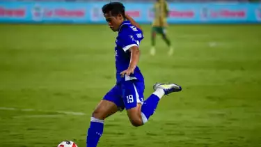 Sayap kiri Persib Bandung Alfeandra Dewangga