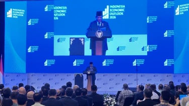 Prabowo Pangkas Seremoni dan Studi, Klaim Hemat Rp300 Triliun: Rakyat Lapar Cari Pangan, Nggak Usah Banyak Analisa