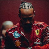 Ferrari Masih Belum Temukan Race Engineer Baru untuk Lewis Hamilton di F1 2026, Media Italia Tiba-tiba Kaitkan...