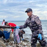 Bersihkan Pantai Kepulauan Selayar, Kodaeral VI Dukung Indonesia Asri