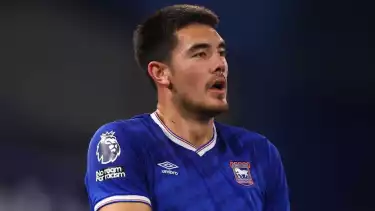 Bek Ipswich Town, Elkan Baggott