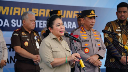 Hadiri Pelepasan 22 Kontainer Bantuan Kemanusiaan Korban Bencana Sumatra, Ketua Komisi IV DPR RI Apresiasi Polri