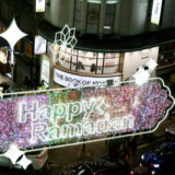 Jantung Kota London Diterangi 30 Ribu Lampu LED Ramadan Lights, Sadiq Khan Serukan Persatuan