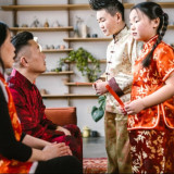 Bolehkah Seorang Muslim Mengucapkan Gong Xi Fa Cai dan Memberikan Angpao?