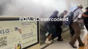 Viral Bus Transjakarta Mendadak Keluar Asap Tebal di Halte Pancoran, Penumpang Panik Parah hingga Berhamburan