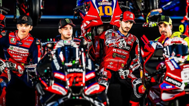 Lakukan Persiapan Khusus di Kampung Halaman Valentino Rossi, Francesco Bagnaia Menggila di Seri Pembuka MotoGP 2026?