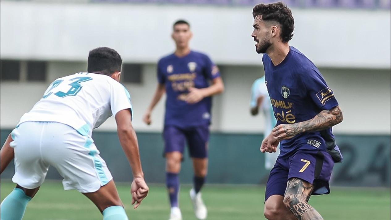 Hasil Super League 2025-2026: Persita Gagal Cetak Penalti, Bonus 2 Gol Remontada PSBS Biak
            - galeri foto