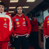 Charles Leclerc Minta Ferrari Waspadai Taktik Sandbagging Tim Mercedes Jelang F1 2026