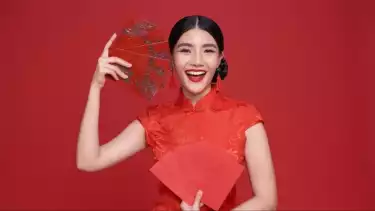 Besok Tahun Baru Imlek, Umat Muslim Boleh Nggak Menerima Angpao?