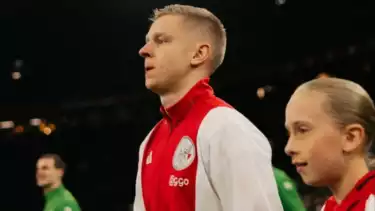 Baru Datang, Langsung Tamat! Zinchenko Dipastikan Absen Sampai Akhir Musim di Ajax Amsterdam