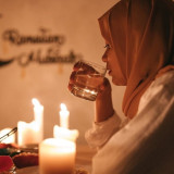 Sahur Hari Pertama, Makan Ini Agar Tidak Lemas saat Berpuasa