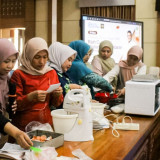 Ikut Pelatihan Olahan Komoditas Lokal, bu-ibu di Kerinci Dilatih Jadi Pelaku UMKM