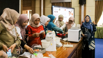 Ikut Pelatihan Olahan Komoditas Lokal, bu-ibu di Kerinci Dilatih Jadi Pelaku UMKM