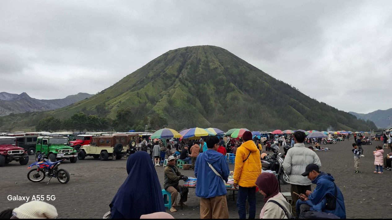 Warga Tengger Bromo Geram, Pencuri Tujuh Koper Wisatawan Thailand Diminta Segera Ditangkap
            - galeri foto