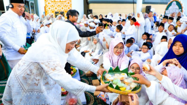 Sambut Ramadhan 1447 Hijriah, Gubernur Khofifah Gelar Tradisi Megengan di Masjid Al Akbar Surabaya