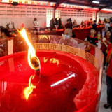 Sambangi Vihara Dharma Bhakti Glodok, Wali Kota Jakarta Barat Pastikan Perayaan Imlek Berjalan Lancar
