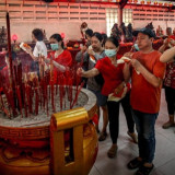 Datang Pakai Batik, Turis Australia Terpukau Lihat Perayaan Imlek di Jakarta