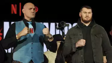 Dijadwalkan Hadapi Arslanbek Makhmudov, Tyson Fury Klaim Comeback ke Ring Tinju Tanpa Pelatih