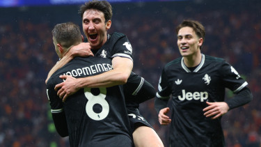 Cetak Brace, Koopmeiners Malah Murka! Juventus Dipermalukan Galatasaray 5-2