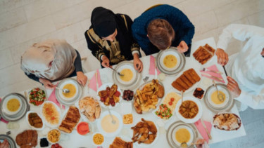 Mengadakan Munggahan Sebelum Puasa Ramadhan, Bagaimana Hukumnya dalam Agama Islam?