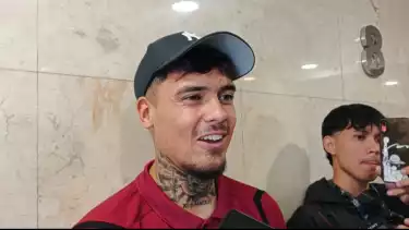 Bek kiri Persija Jakarta Shayne Pattynama