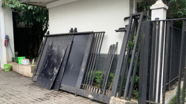 Detik-detik Hyundai Santa Fe Hantam Rumah Jusuf Kalla di Brawijaya, Begini Penampakannya