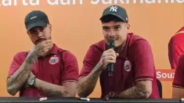 Bek kiri Persija Jakarta Shayne Pattynama