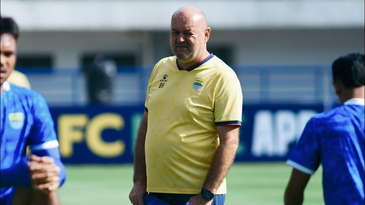 Bobotoh Pesimistis Persib Tersingkir, Ini Kata-kata Bijak Pelatih Persib
            - galeri foto