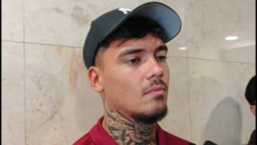 Blak-blakan, Shayne Pattynama Akui Bicara dengan Satu Pemain Timnas Indonesia di Persib Sebelum Gabung Persija