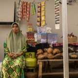 Naluri Berdagang Menyelamatkan Pesmi Ermi dari Stres Pascabencana