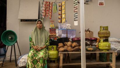 Naluri Berdagang Menyelamatkan Pesmi Ermi dari Stres Pascabencana