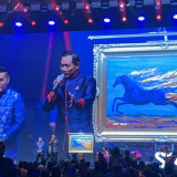 SBY Lelang Lukisan Kuda Api Spesial Imlek, Dibeli Rp6,5 Miliar oleh Konglomerat Low Tuck Kwong