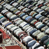 Berita Foto : Ribuan Jemaah Ikuti Shalat Tarawih Perdana di Masjid Istiqlal