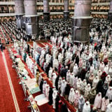 Jangan Salah Paham! Hukum Mahallul Qiyam saat Maulid Nabi Menurut Ulama