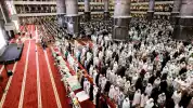 Jangan Salah Paham! Hukum Mahallul Qiyam saat Maulid Nabi Menurut Ulama