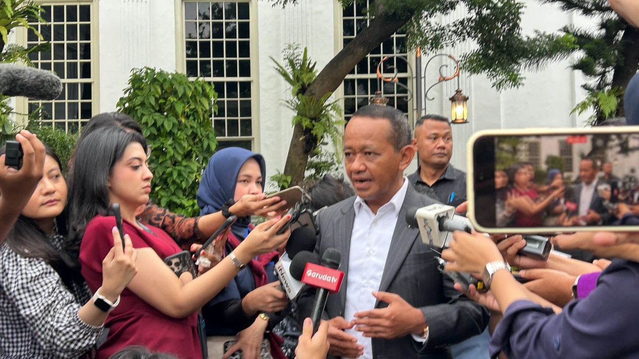Bahlil Ungkap Ada 20 Ribu Sumur Menganggur, Tender 110 Blok Migas Segera Dibuka
            - galeri foto