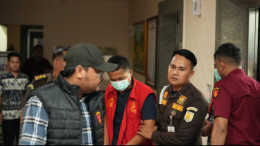 Penyidik Kejati Sumsel OTT Anggota DPRD Muara Enim Beserta Anak Kandungnya 