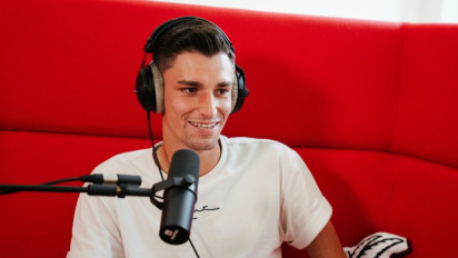 Wasit LGBT di Jerman Babak Belur Dihajar setelah Melamar Kekasihnya di Hadapan 50.000 Penonton, Namanya Pascal Kaiser