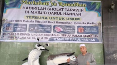 Rutin Selama 16 Tahun, Masjid Ini Bagikan Hadiah Umrah bagi Jamaah Tarawih