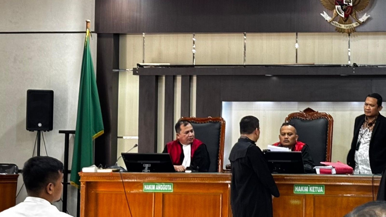 Saksi Ahli Tegaskan Unsur Pemerasan Terpenuhi, Terdakwa Jekson Sihombing Dinilai Langgar Pasal 368 KUHP
            - galeri foto