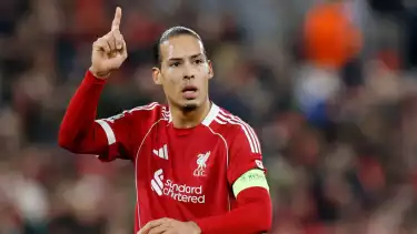 Bukan Salah, Van Dijk Nilai Sosok Ini Layak Jadi Kapten Masa Depan Liverpool