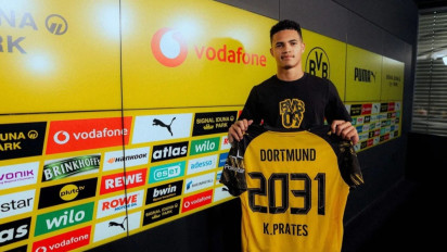 Bursa Transfer AC Milan: Gara-gara Borussia Dortmund, Mimpi Rossoneri Gaet Jelmaan Roberto Carlos Pupus Musim Dingin Lalu