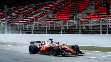 Lebih Menyatu dengan SF-26, Lewis Hamilton Percaya Diri Bawa Ferrari Kompetitif di F1 2026